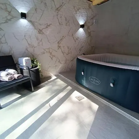 Meraki - With Hot Tub Lägenhet Kostrena