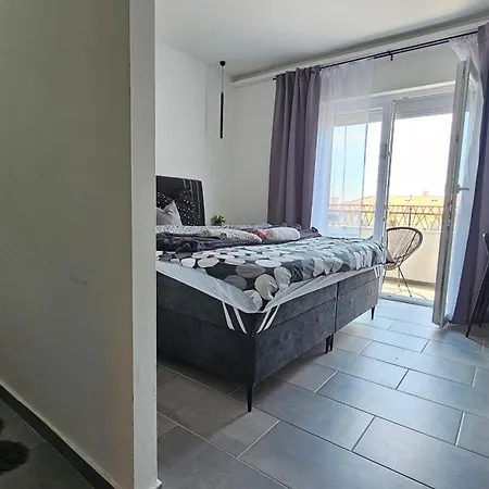 Meraki - With Hot Tub *